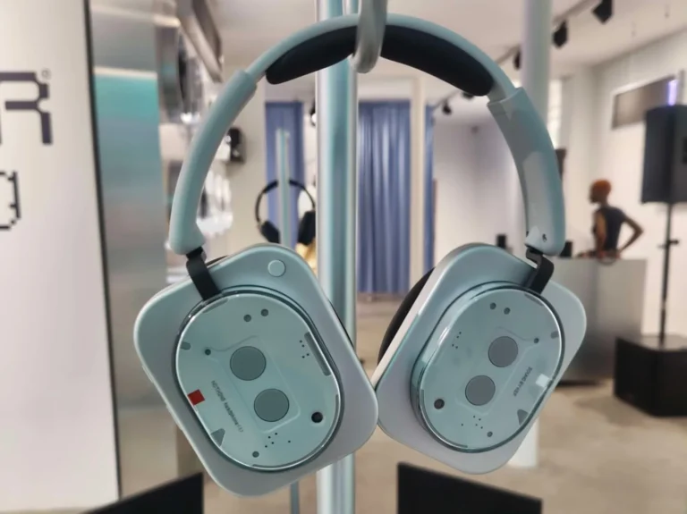 Nothing Headphone (1): تصميم شفاف جريء وتوقيع صوتي من KEF